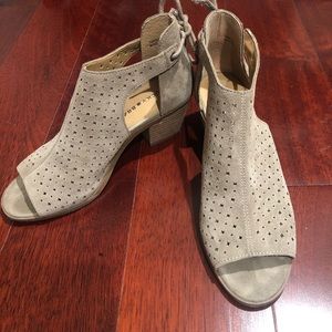 Lucky brand heels
